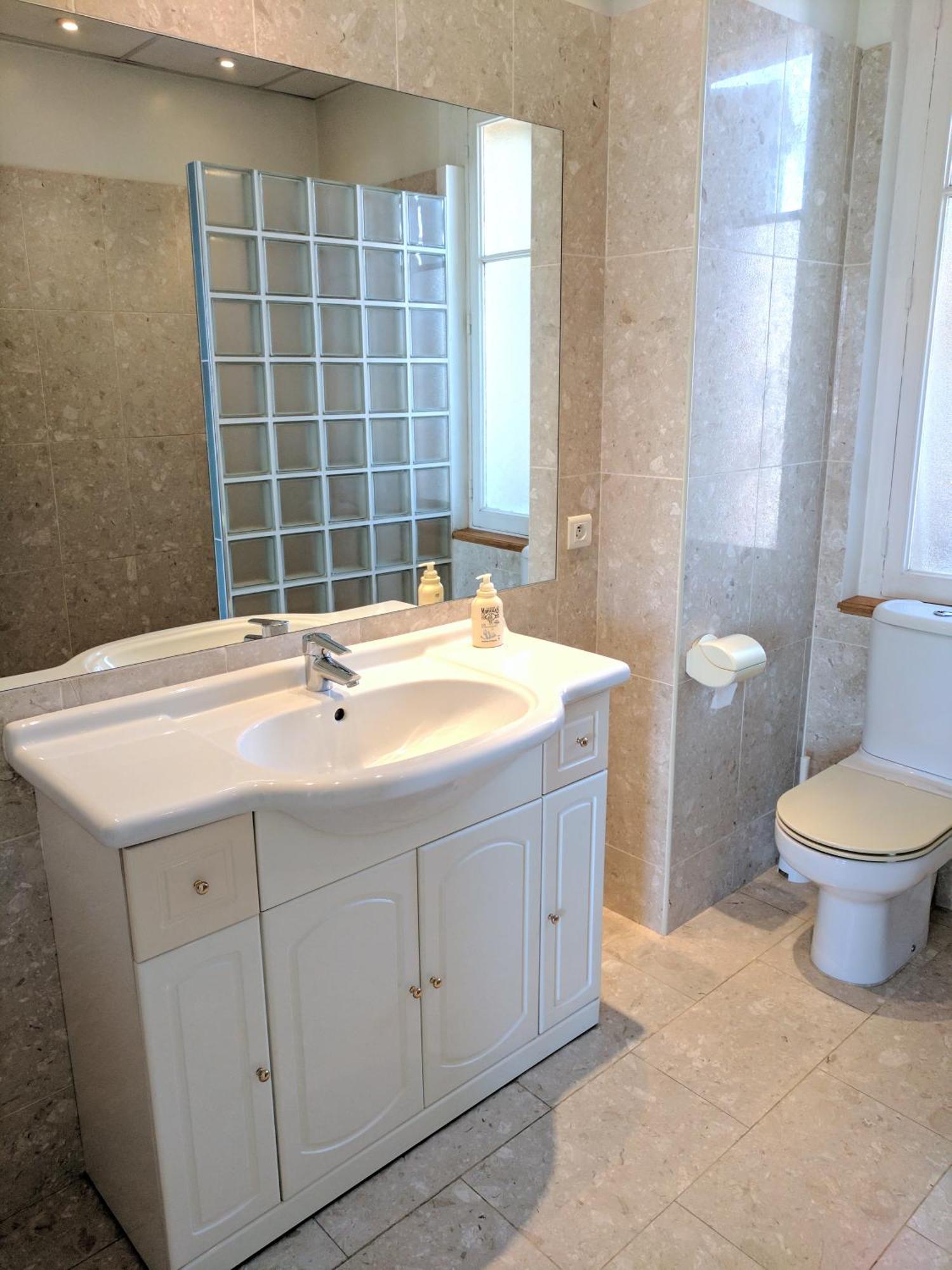 Citilet Louis Blanc 1,2,3 - Three Gorgeous, Open-plan Apartamento *