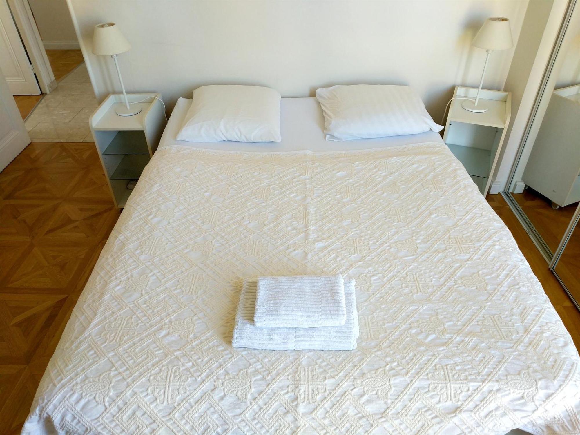 Apartamento Citilet Louis Blanc 1,2,3 - Three Gorgeous, Open-plan