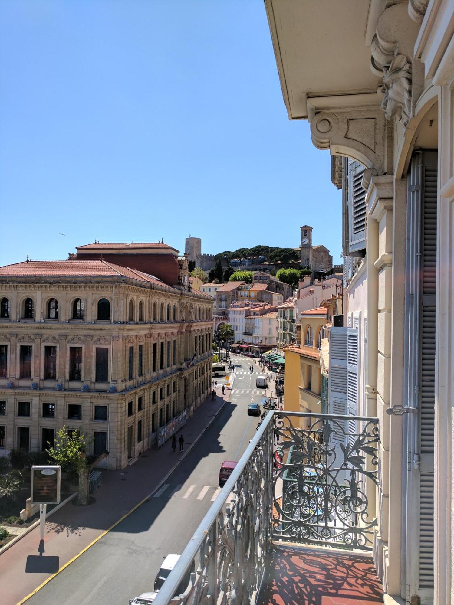 Citilet Louis Blanc 1,2,3 - Three Gorgeous, Open-plan Appartamento *